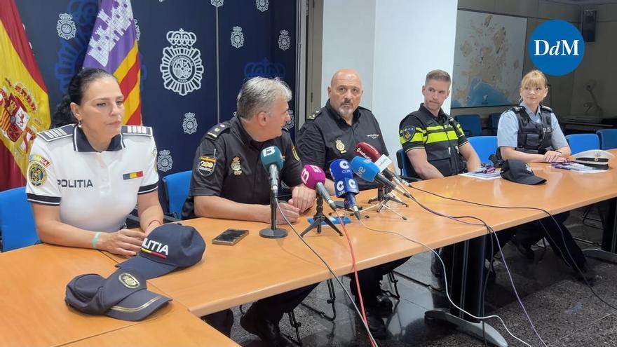 VÍDEO | Despedida al policía alemán y el policía neerlandés que han trabajado este mes en las patrullas mixtas en Playa de Palma