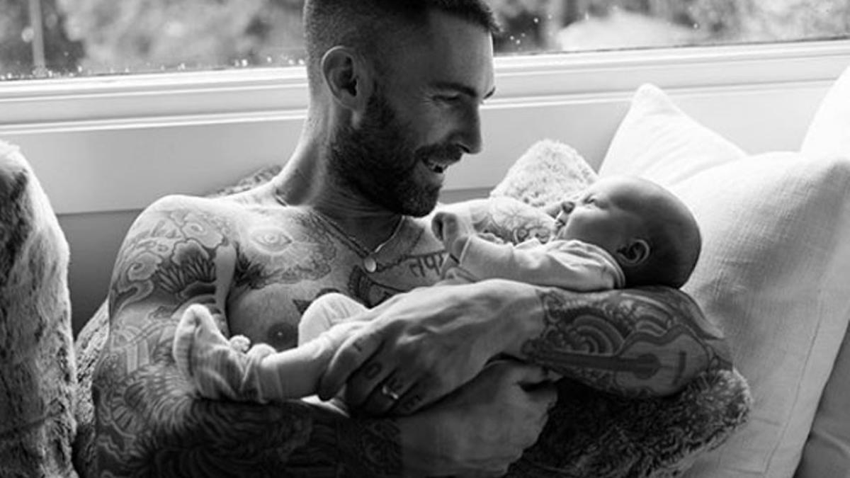 Adam Levine junto a su hija