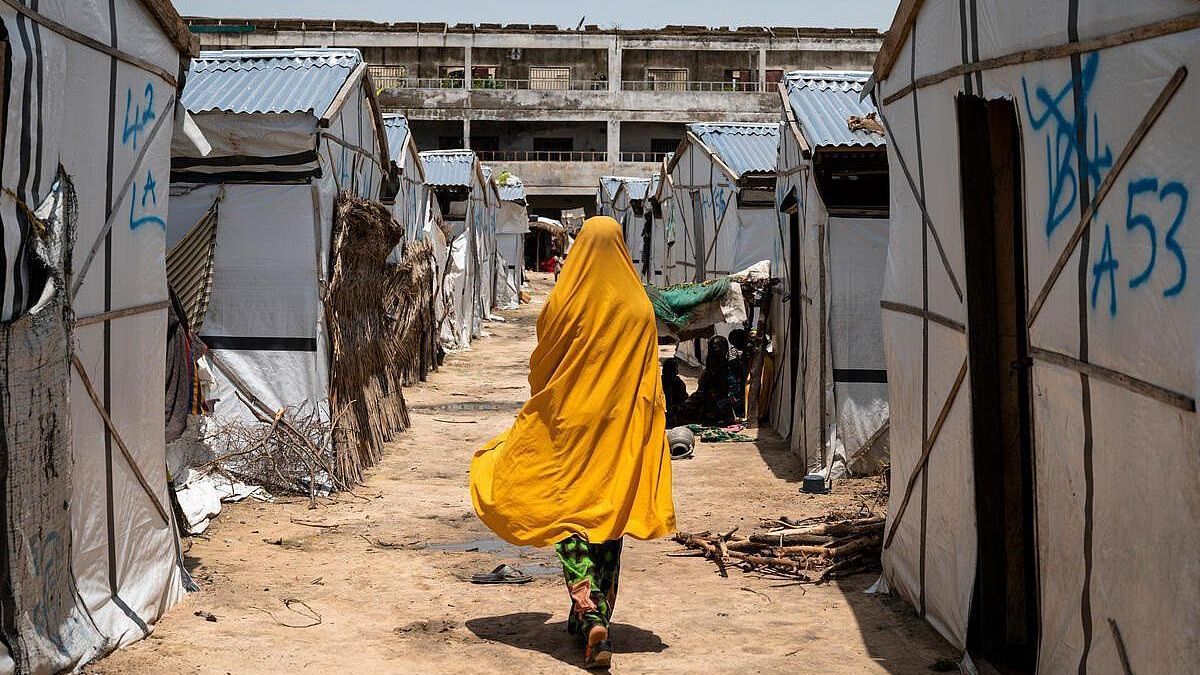 Miriam, de 16 años, en un campamento para desplazados internos en Borno, Nigeria.