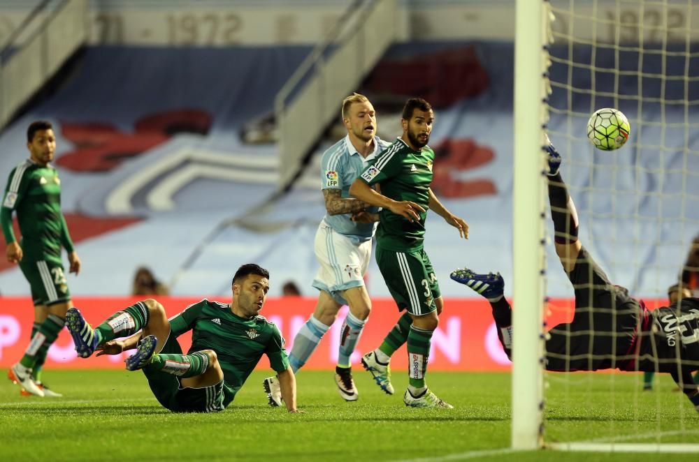 Un gol de Pablo Hernández le vale al Celta para firmar las tablas ante los verdiblancos, que se habían adelantado por medio de N''Diaye