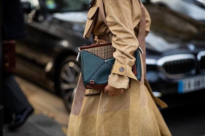 Street Style : Paris Fashion Week Womenswear Spring/Summer 2019 : Day Five