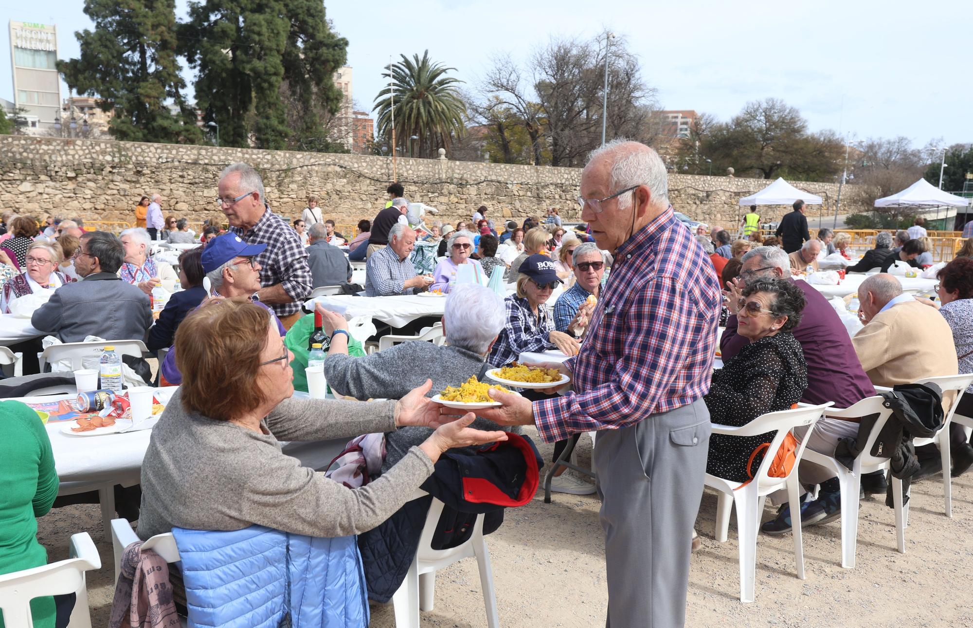 Paellas organizadas por la concejalía de atención a personas mayores del Ayuntamiento de València