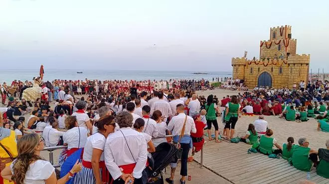 El Alijo y las embajadas anuncian la llegada del Desembarco en La Vila Joiosa