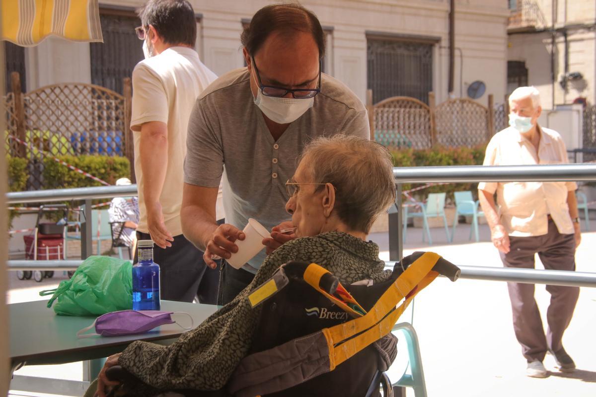 Las restricciones no han desaparecido e impiden una situación normalizada en las residencias