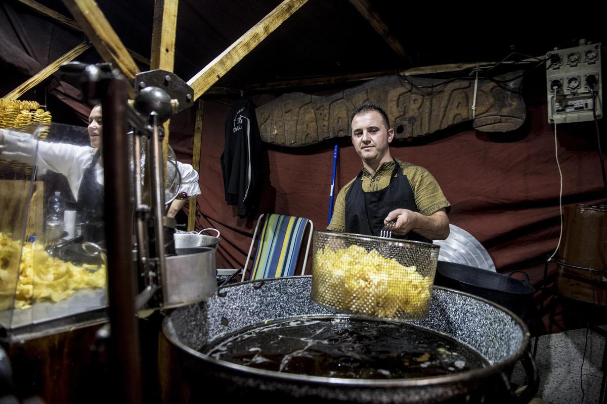 GALERÍA | Así es el Mercado Medieval de Cáceres con el regreso de la cetrería GALERÍA | Así es el Mercado Medieval de Cáceres con el regreso de la cetrería