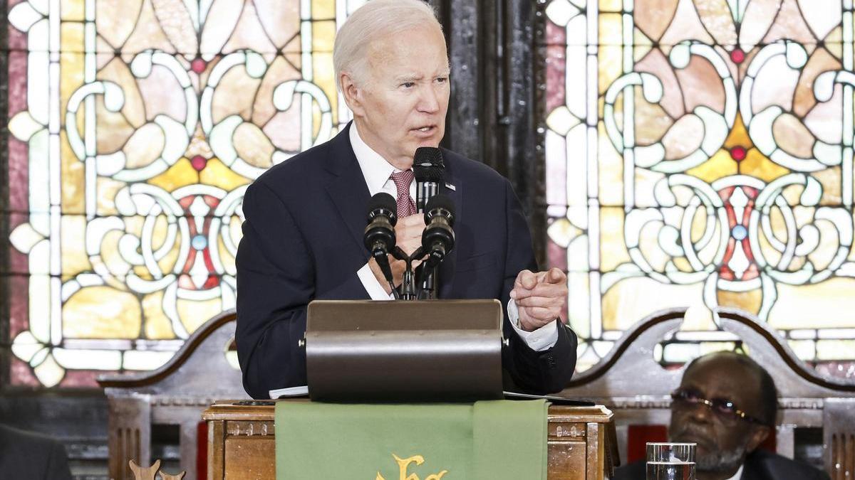 El presidente de EEUU, Joe Biden, este lunes en la iglesia Mother Emanuel AME de Charleston.