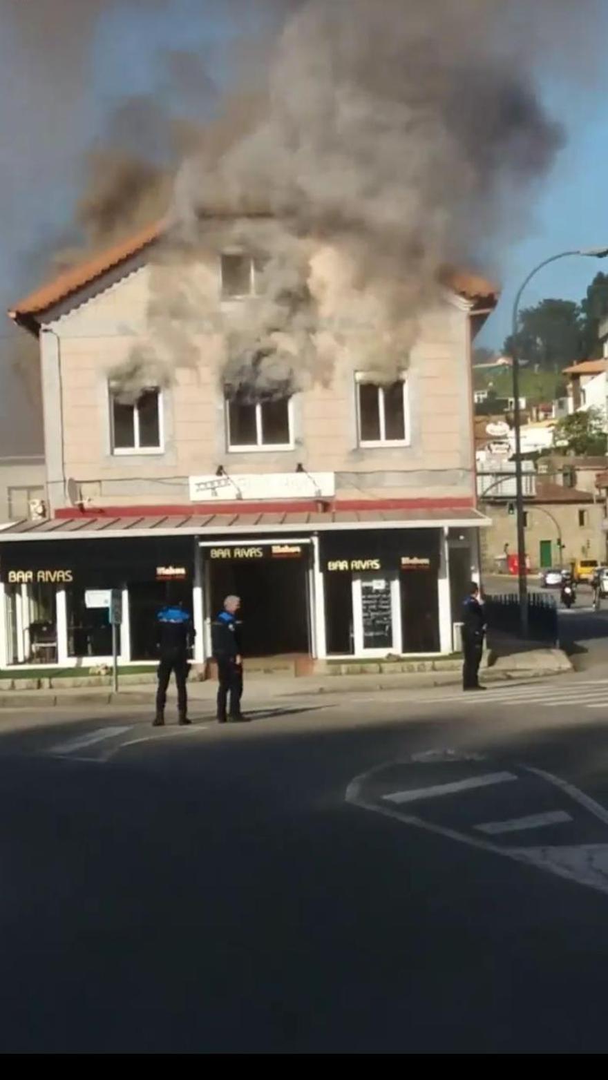 Espectacular incendio en Redondela