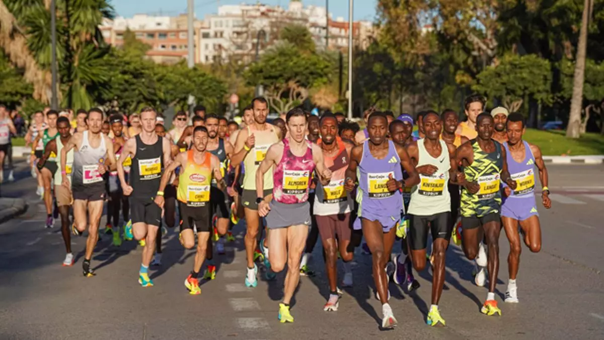Dos récords continentales y 14 récords nacionales, suculento balance de la 10K Valencia 2025