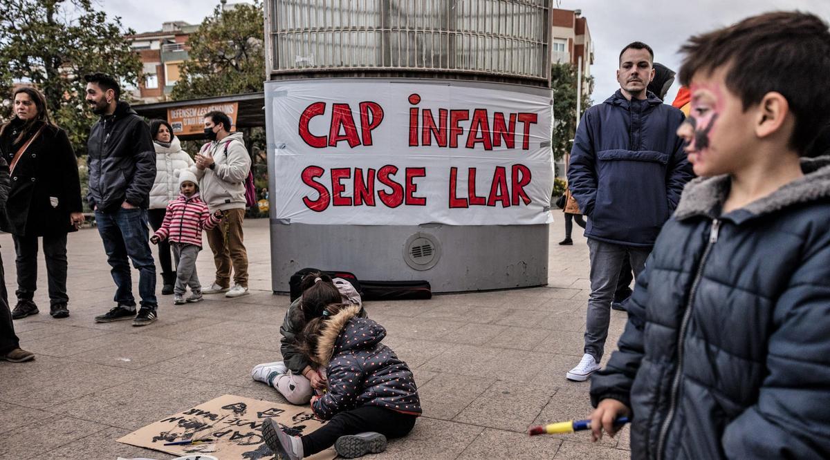 Veïns de Santa Coloma reclamen vivendes alternatives per a les famílies afectades pel PERI