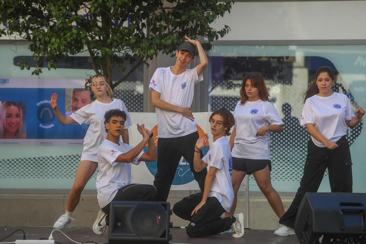 Alguno de los participantes en las actividades de Arousa Moza