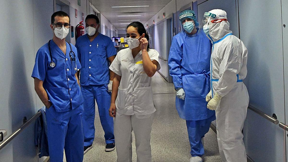 Profesionales sanitarios del Hospital Reina Sofía  | ISRAEL SÁNCHEZ