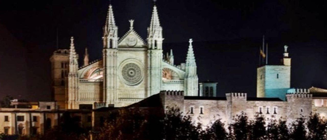 La actual iluminación de la Catedral es obsoleta y le da una tonalidad verdosa y amarilla en algunas zonas. | INFRAESTRUCTURAS