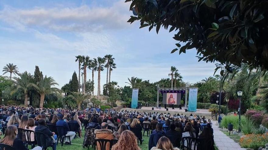 Humor y música se dan la mano en Nits al Parc de Mutxamel: de Ana Morgade y Galder Varas a Camela y Revólver