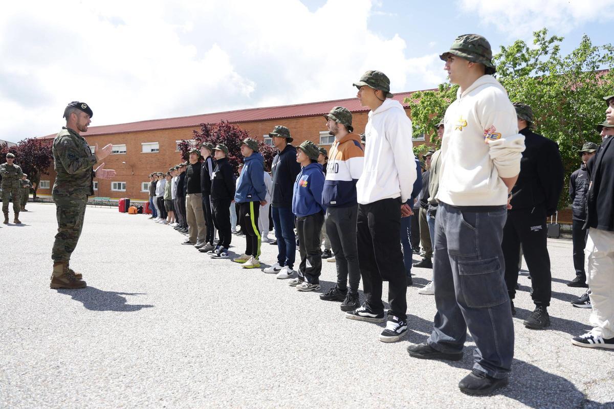 Así ha sido la llegada de nuevos soldados al Cefot de Cáceres
