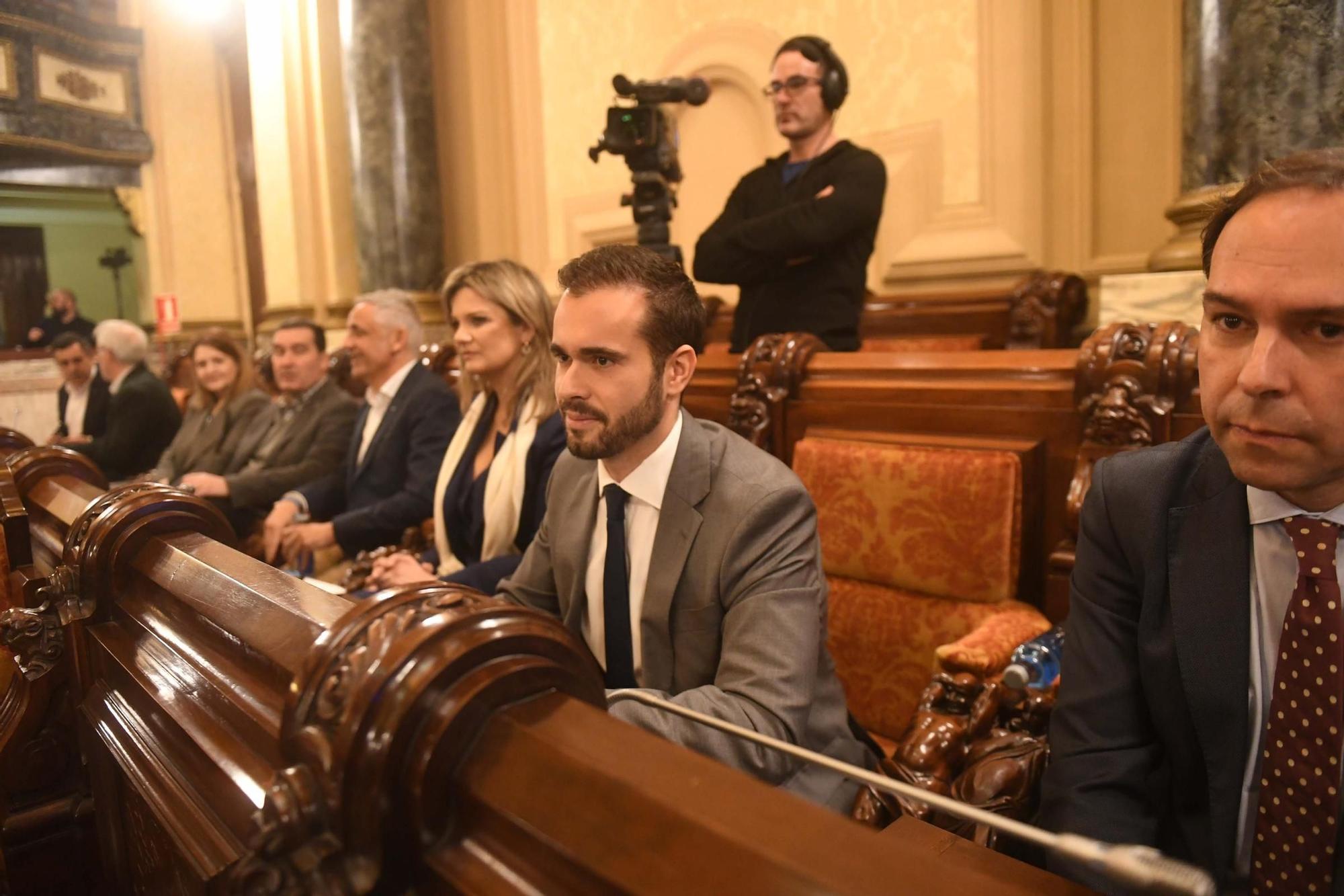Pleno en A Coruña: Núñez Centella y Rosa Otero, hijos honrados de A Coruña por su apoyo a la ciencia y a la igualdad social