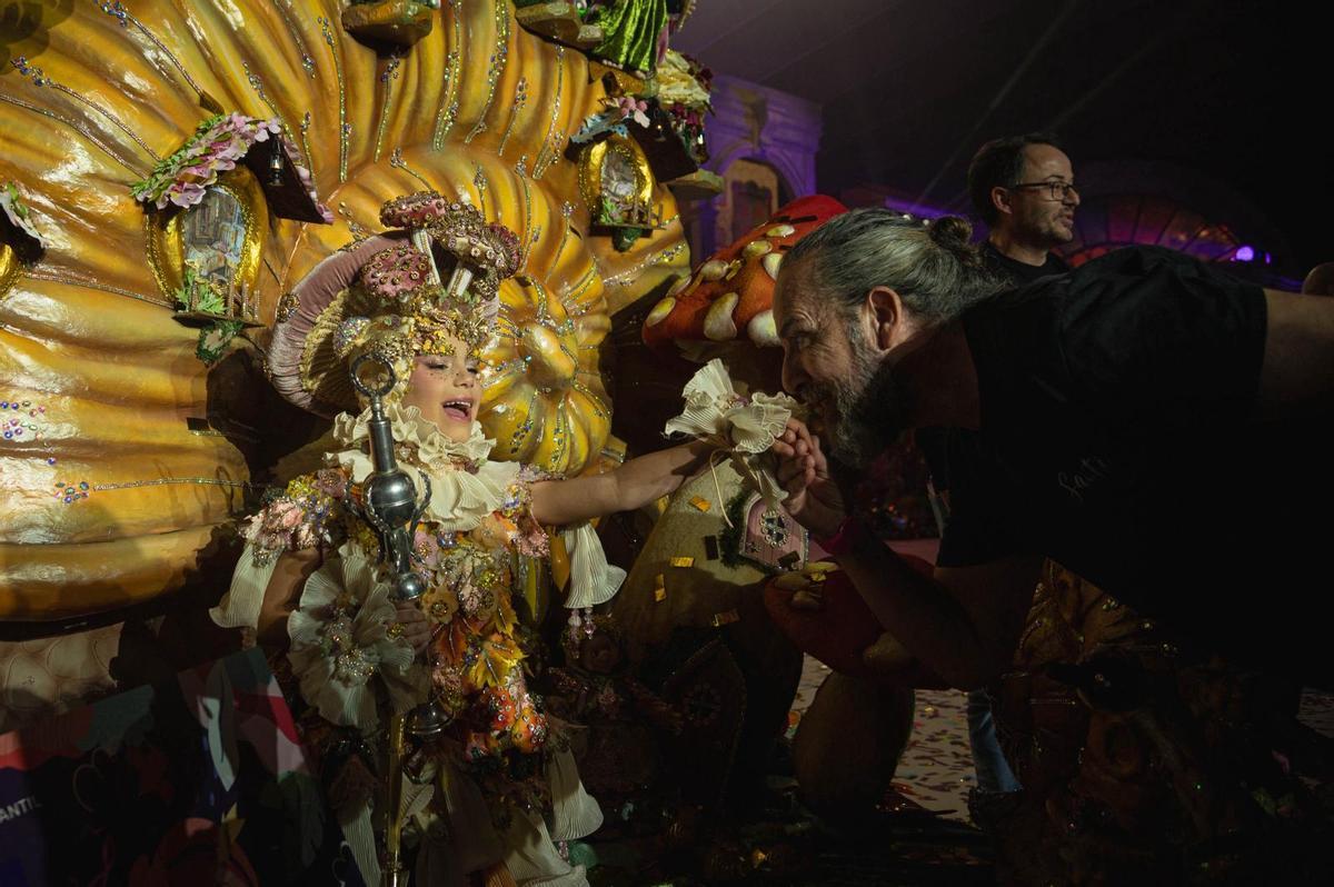 Micaela Díaz Lima, que luce la fantasía “Desde bien lejitos vengo”