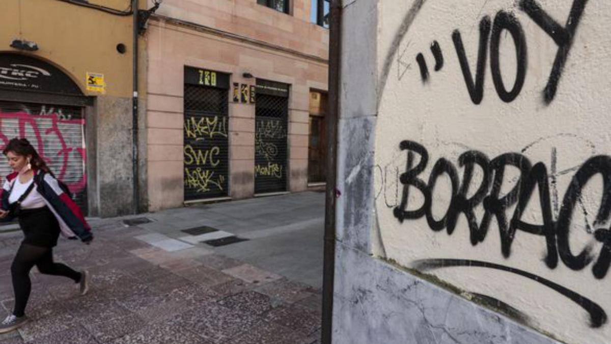 La esquina de la Corrada del Obispu cola calle Canóniga. | Irma Collín