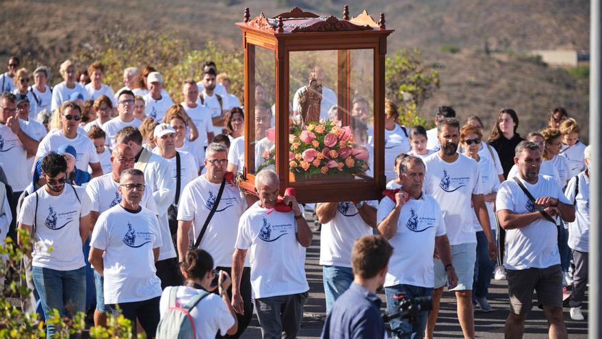 Los ariqueros, de peregrinación con la Patrona del Sur