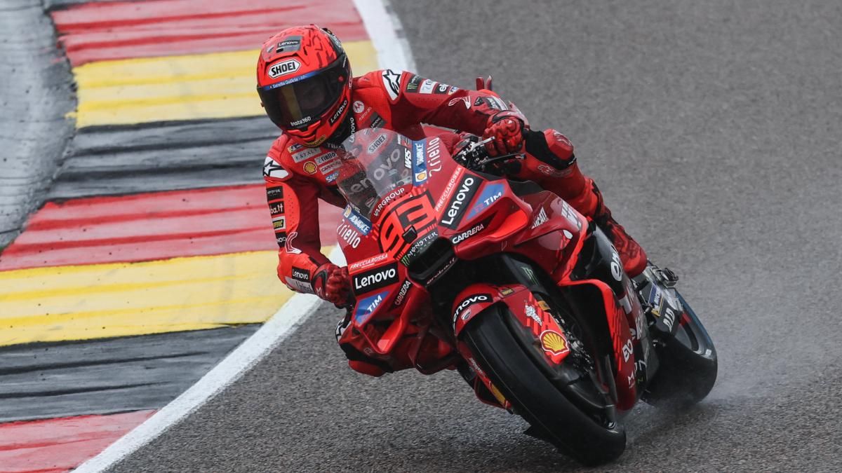 Marc Márquez parte desde la 'pole' en busca de la victoria. Consulta a qué hora empieza la carrera del GP de Alemania y dónde ver por TV y online en España