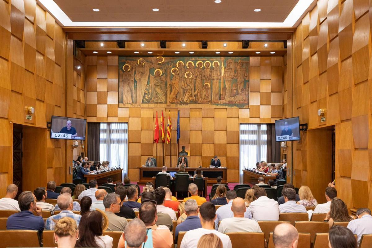 Imagen del pleno celebrado este jueves en el Ayuntamiento de Zaragoza.
