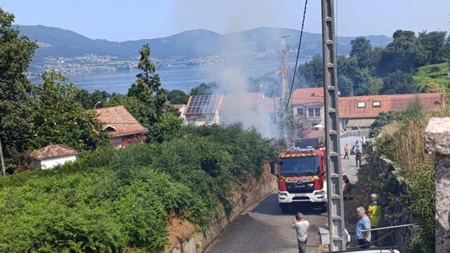 El incendio de un transformador deja sin luz a 3.000 vecinos en Redondela