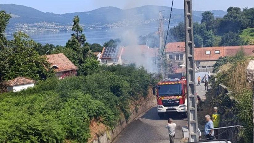 El incendio de un transformador deja sin luz a 3.000 vecinos en Redondela