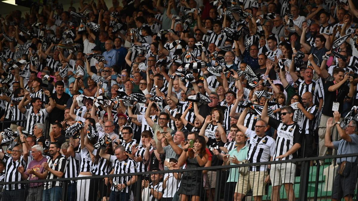 La afición albinegra, en el SkyFi Castalia