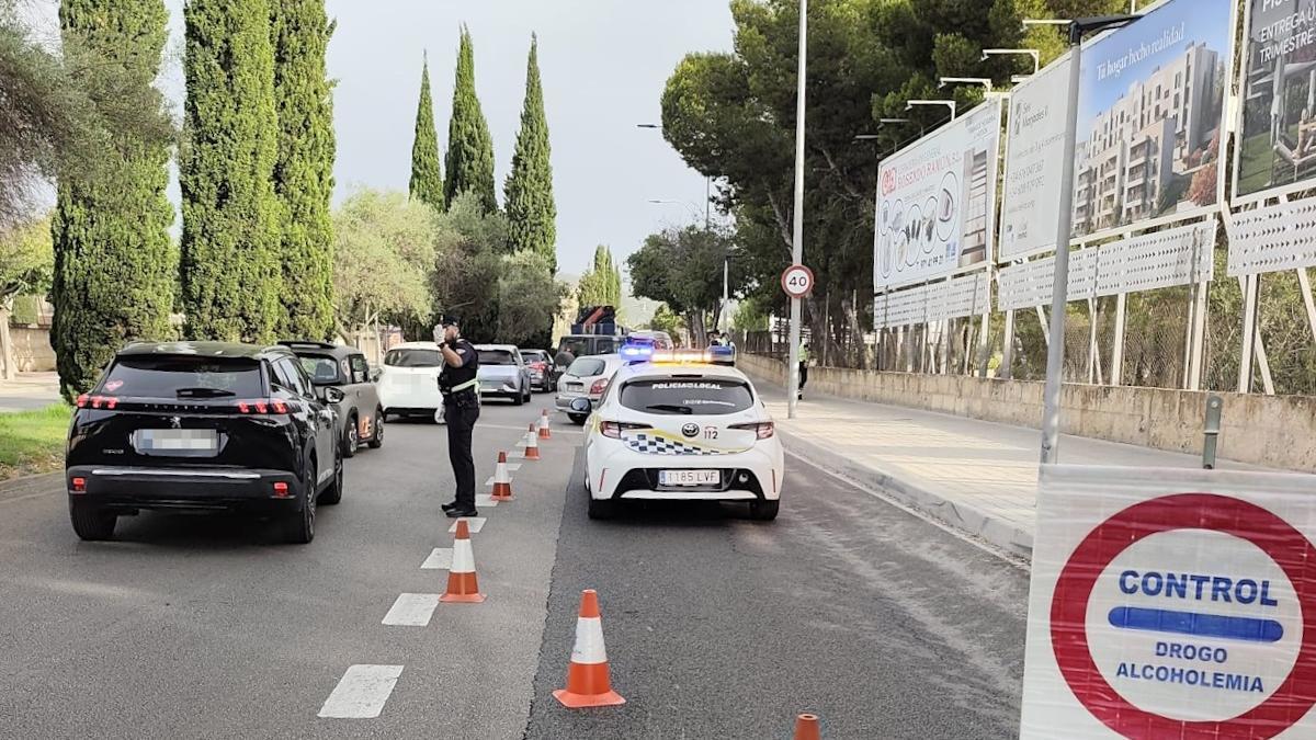 Control de la Policía Local de Palma desplegado la semana pasada para velar por la seguridad vial.