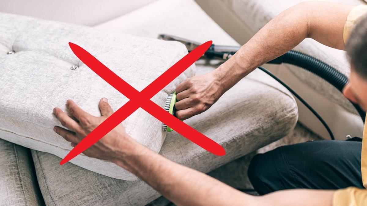 Descubre el truco viral que está revolucionando la limpieza de sofás de tela