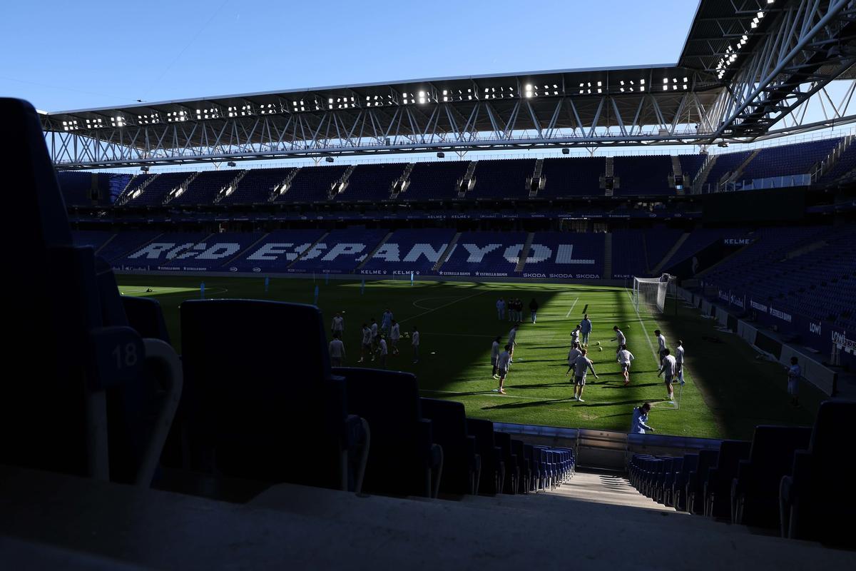 Los jugadores del Espanyol, este viernes en el entrenamiento en el RCDE Stadium.