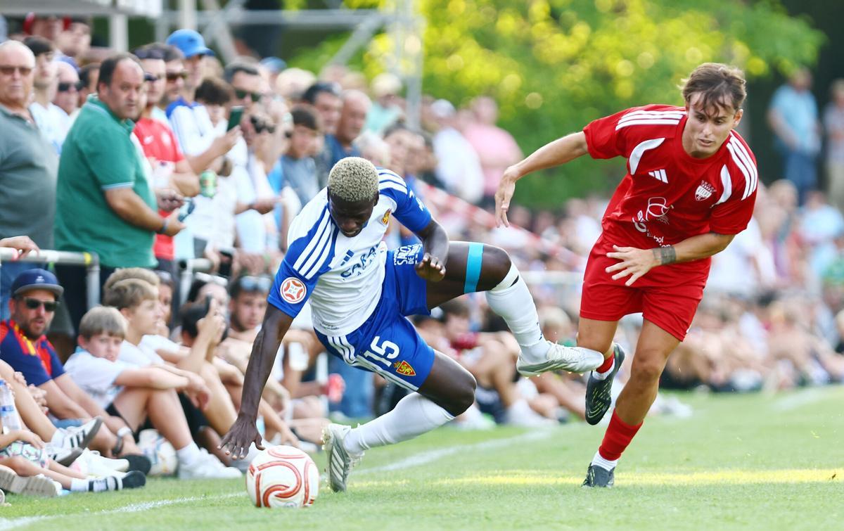 Partido de pretemporada entre el Real Zaragoza y el Utebo en Boltaña