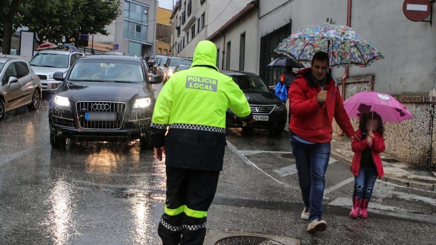 83 municipios de la provincia de Alicante suspenden las clases de mañana por las fuertes lluvias
