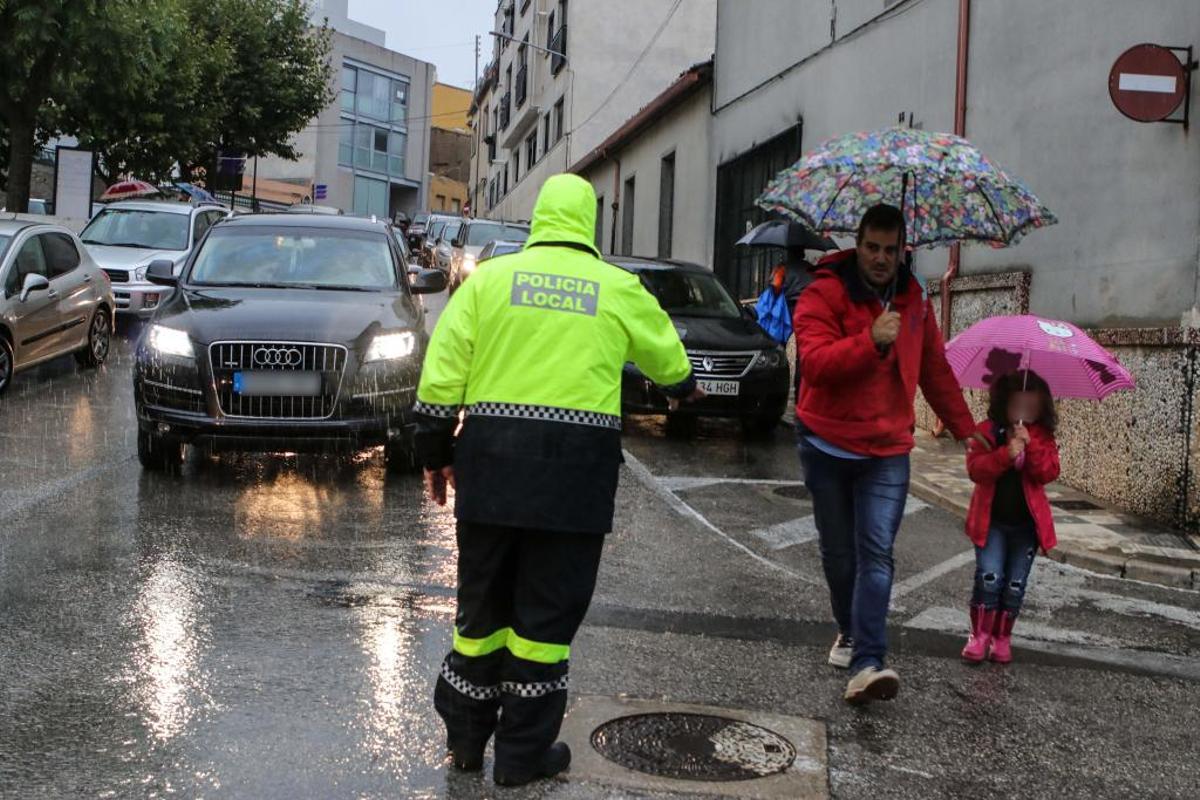83 municipios de la provincia de Alicante suspenden las clases de mañana por las fuertes lluvias