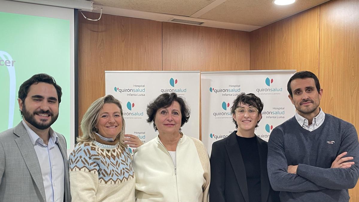 De izquierda a derecha, Jaime Lluch, Alicia Salido, Charo Antequera, Gloria Fuertes y Miguel García