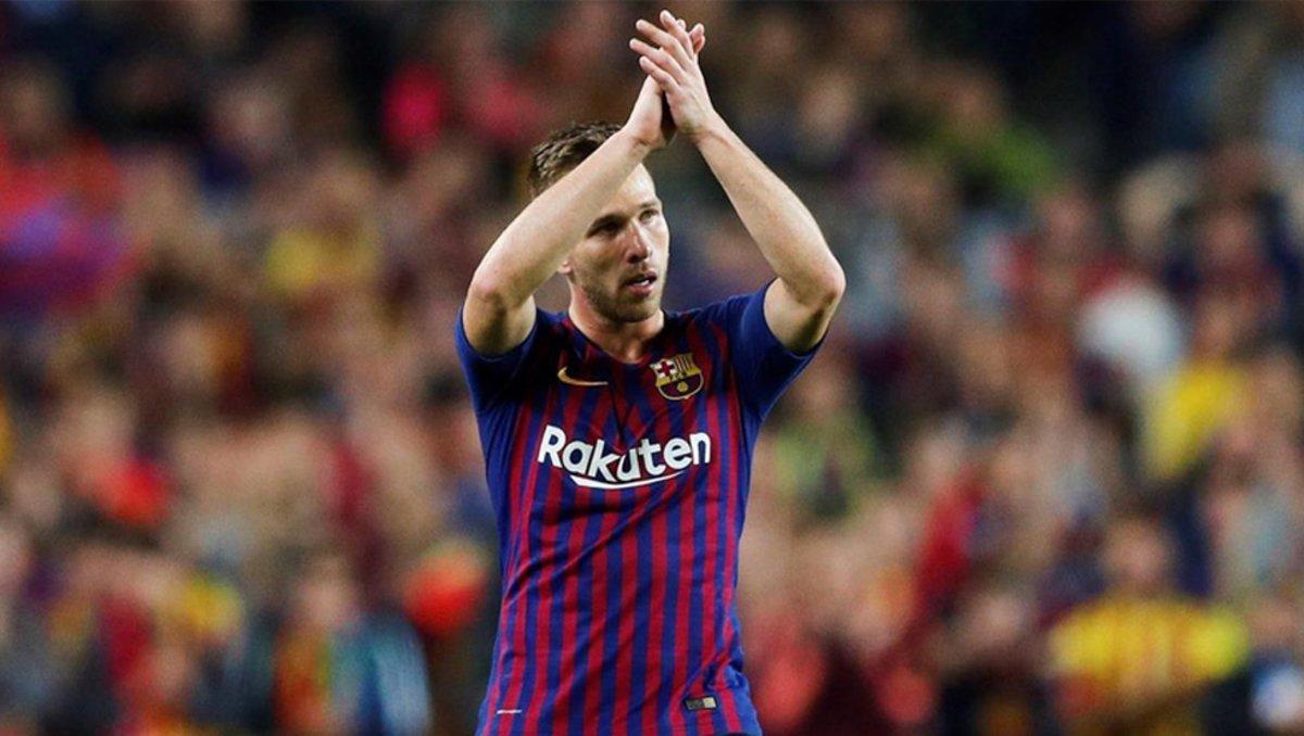 Arthur no ha tardado en ganarse la confianza del técnico y también de la grada. El brasileño se ha hecho dueño de una plaza en el centro del campo Arthur no ha tardado en ganarse la confianza del técnico y también de la grada. El brasileño se ha hecho dueño de una plaza en el centro del campo