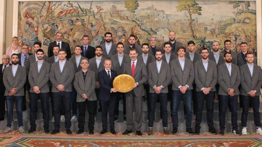 Recepción real en la Zarzuela a la selección española masculina de balonmano.