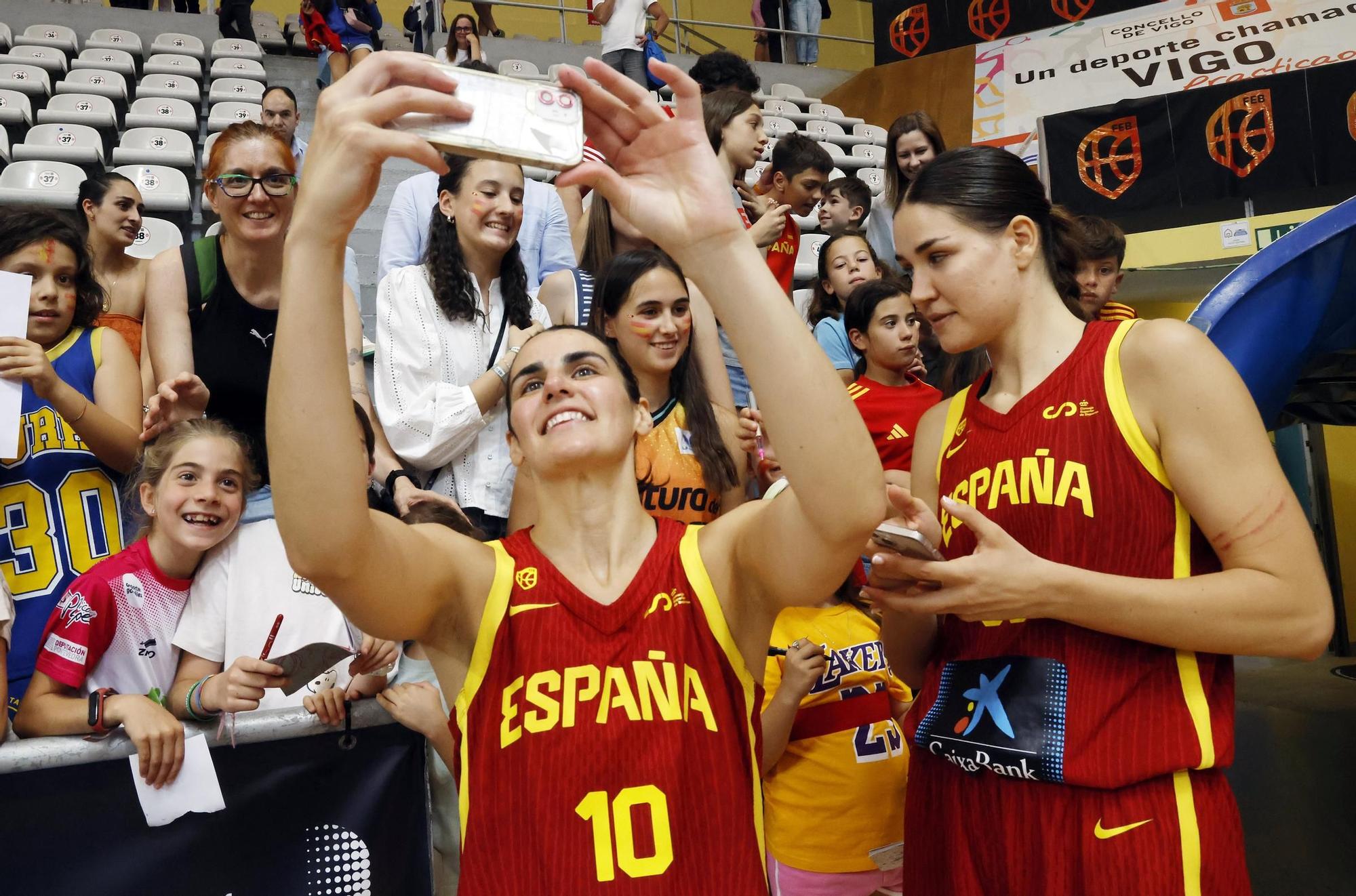 España destroza a China en un frenético encuentro en el Torneo Ciudad de Vigo