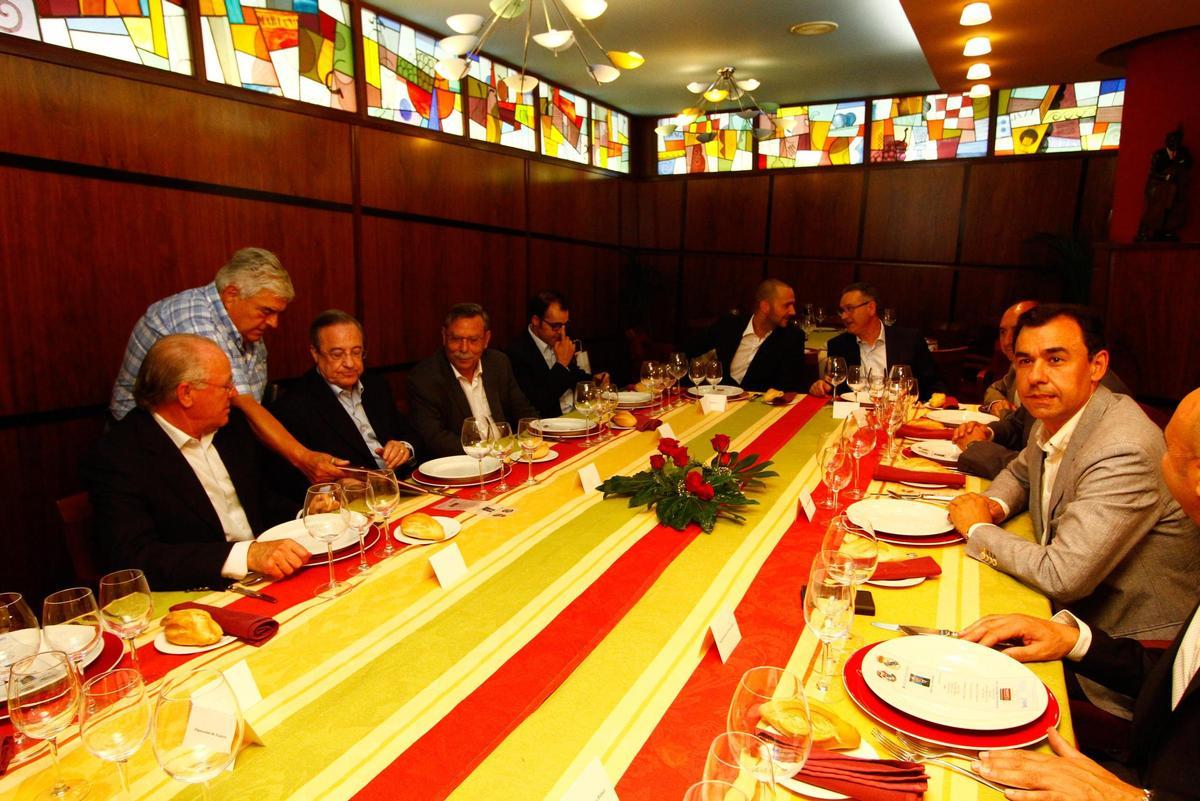 Mariano, con el presiente del Real Madrid, Florentino Prez, con el expresidente de la Diputacin Fernando Mallo en La Marina