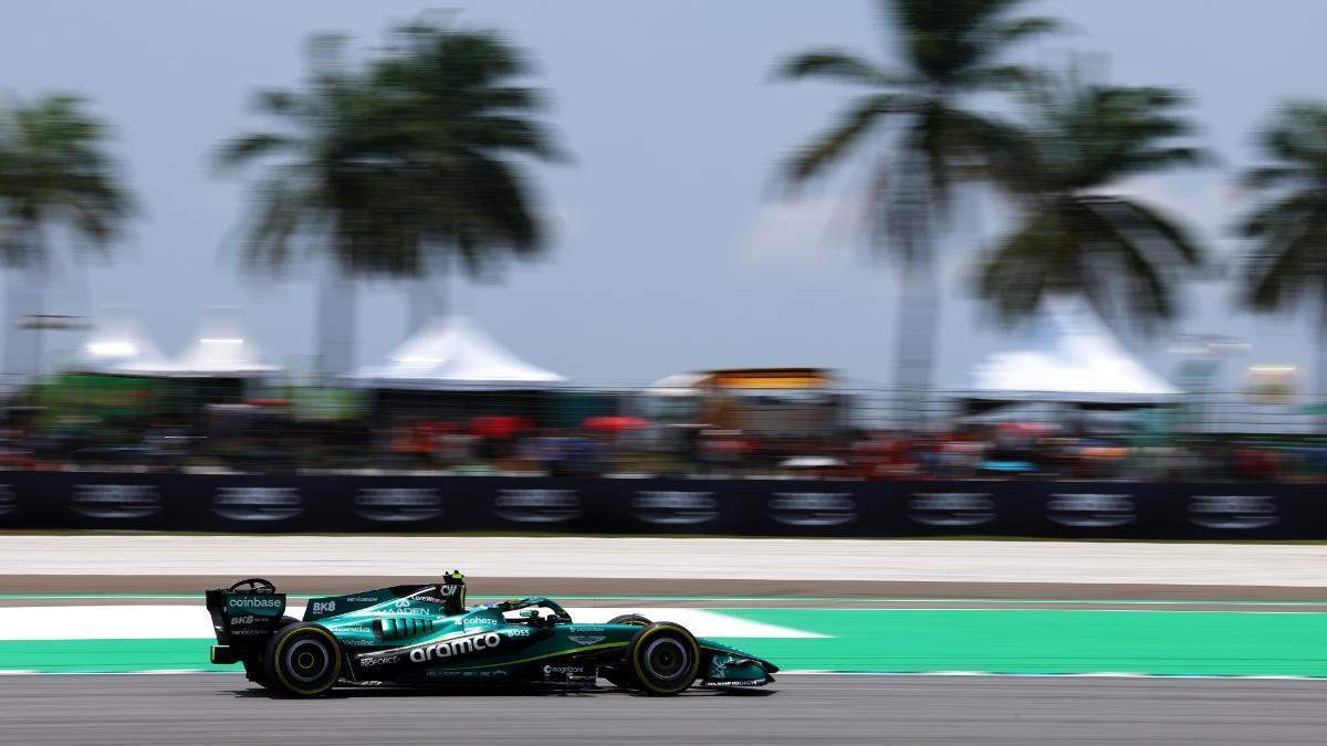 Alonso, en acción en Sepang