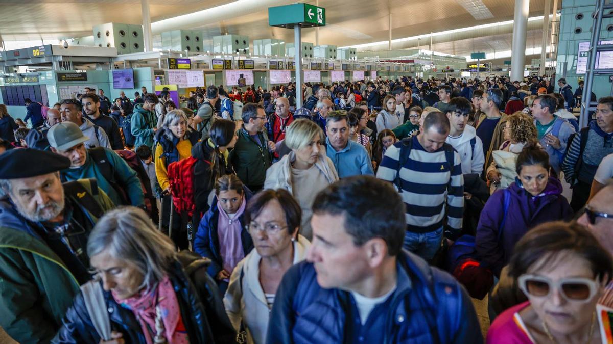 Kaos el tercer día de huelga del handling de Iberia