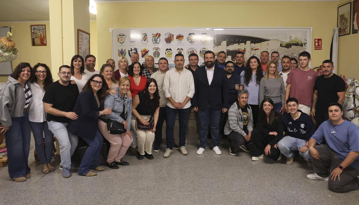El presidente y parte de su equipo.