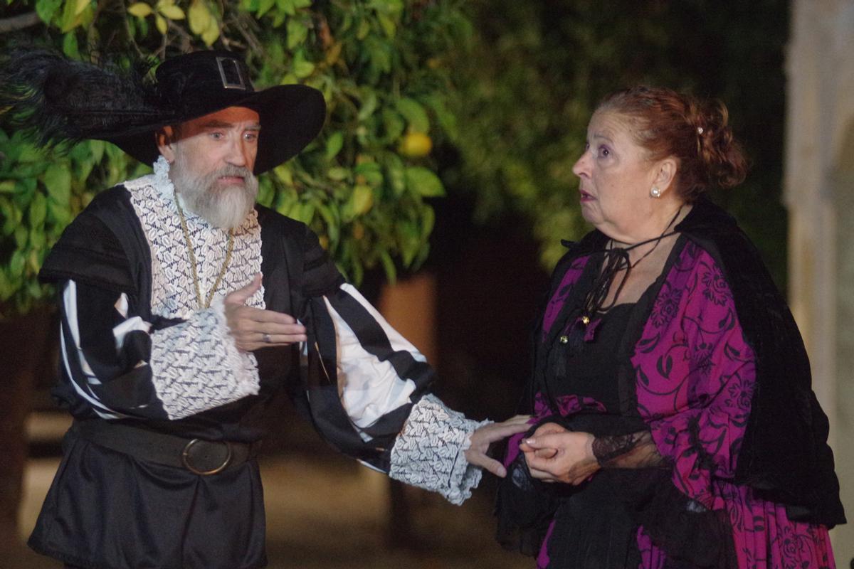 Representación teatral 'Estampas del Tenorio' en el Cementerio San Miguel