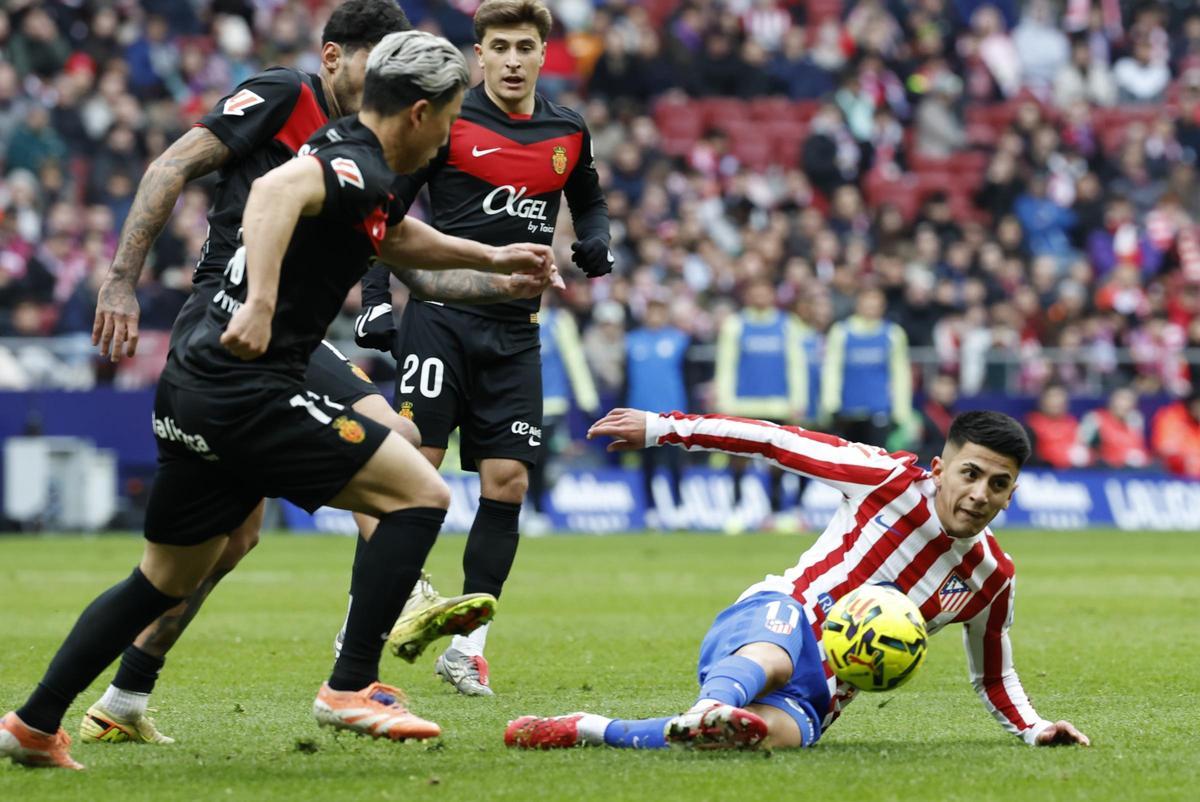 Asano, Samu Costa y Pablo Torre, ante el Atlético.