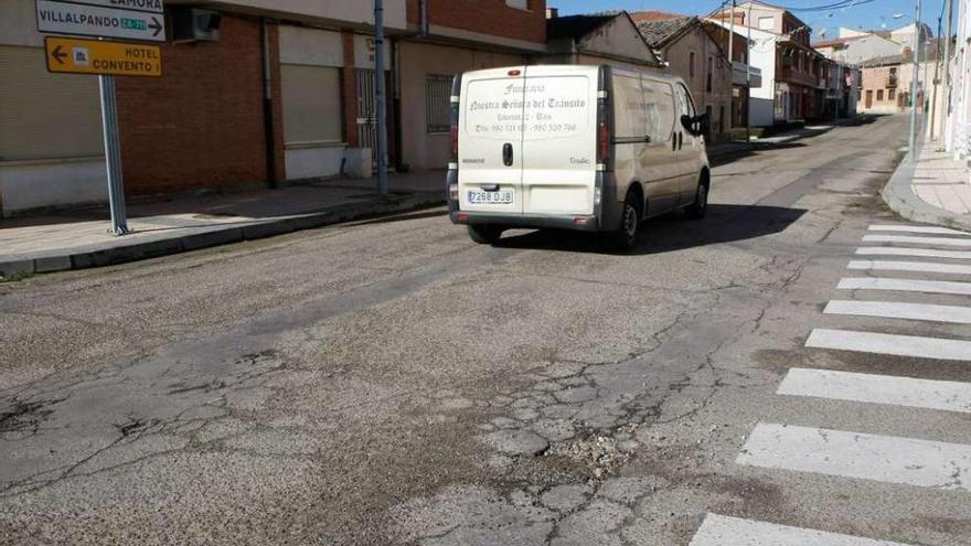 Carretera entre Molacillos y Coreses, cuyo arreglo está previsto en breve.