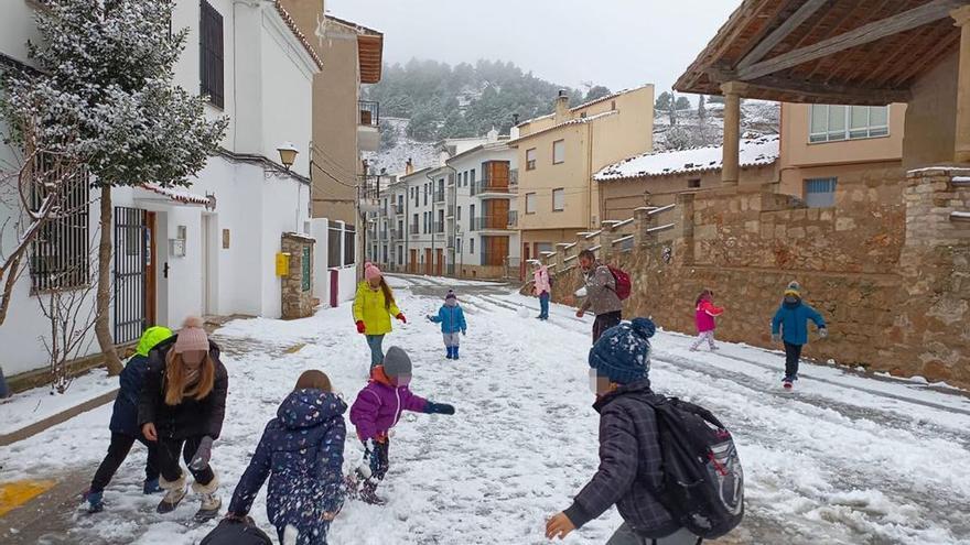 Alerta | Nieve en Castellón por encima de los 600 metros