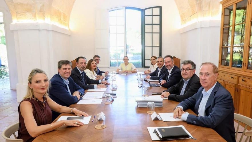 El Govern aprueba la nueva ley agraria y rectifica para que las fincas agrarias tengan un máximo de seis plazas turísticas