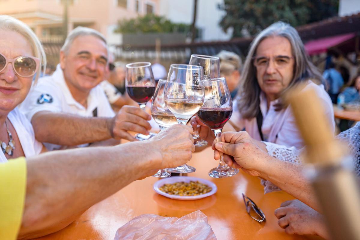 Polop de La Marina celebra la Nit de Vins