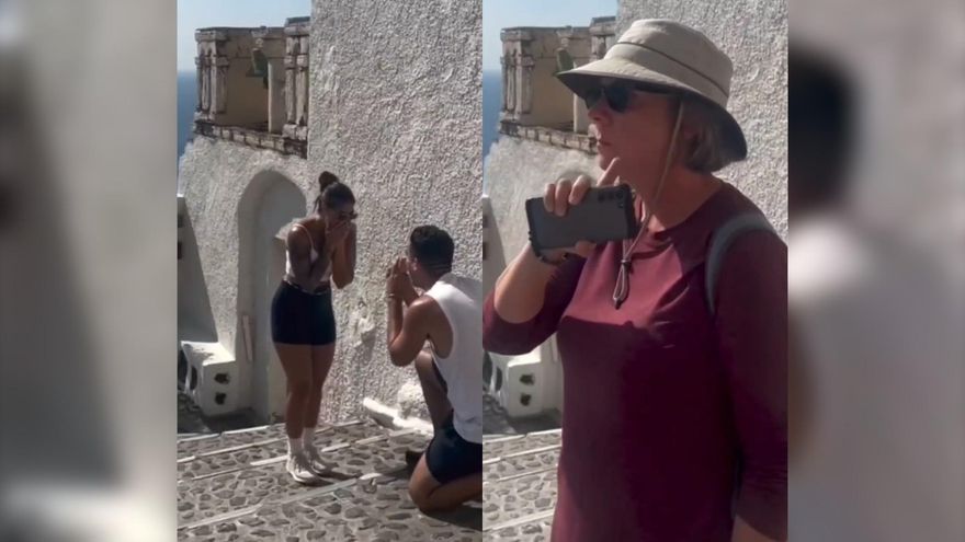 Una pareja de turistas frustra el vídeo de pedida de mano de dos jóvenes y se vuelve viral