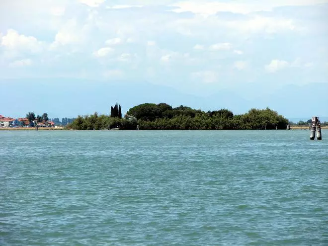 Se busca dueño para una espectacular isla privada de Venecia