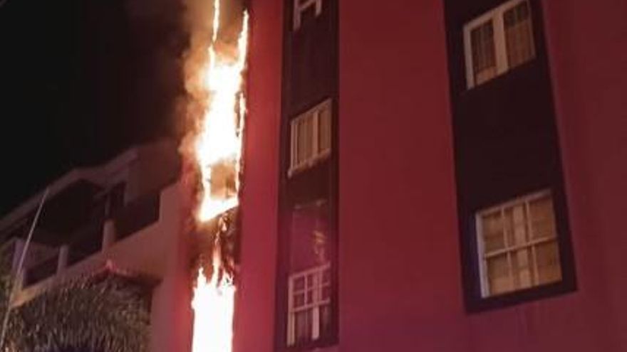Incendio en el Puerto de la Cruz